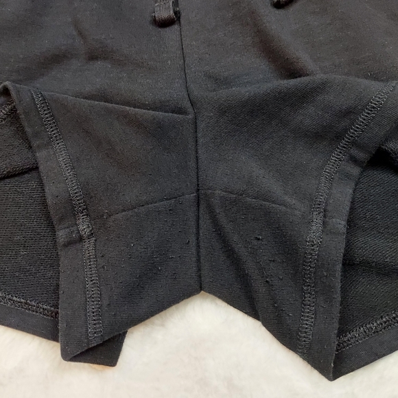 Old Navy Black High Rise Drawstring Cotton Poly Blend Stretch Shorts Size L - Picture 3 of 9
